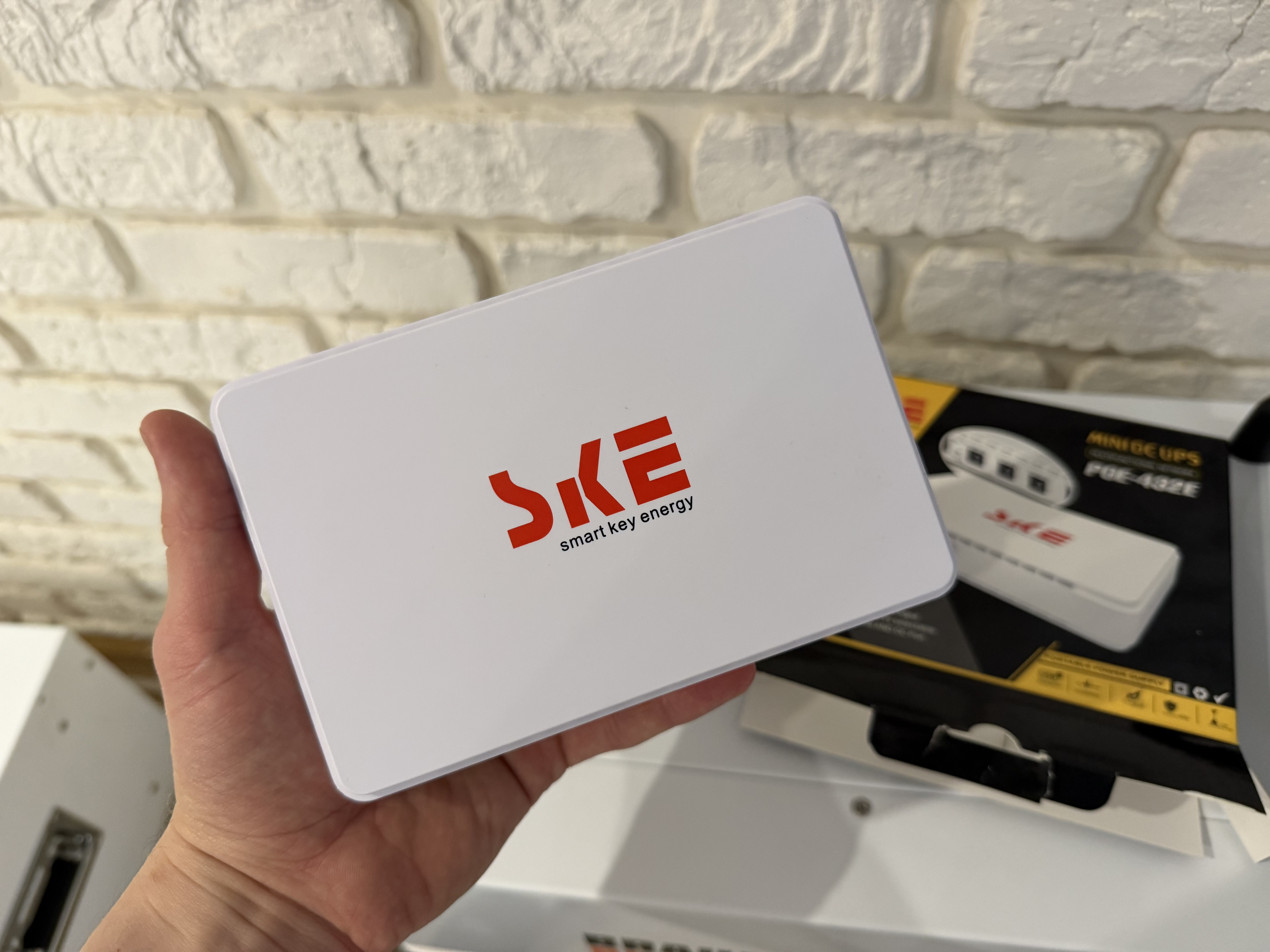 Джерело безперебійного живлення SKE POE-432E Mini UPS